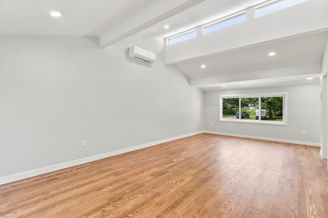 20 Wachusett Street, Leominster, MA 01453