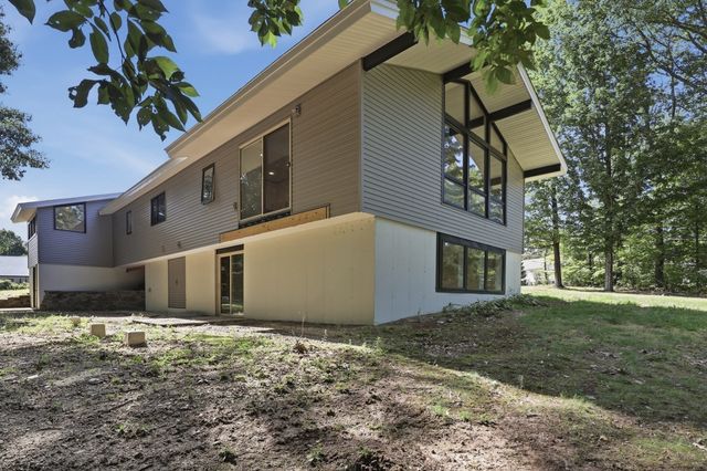 20 Wachusett Street, Leominster, MA 01453