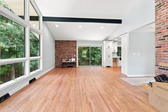 20 Wachusett Street, Leominster, MA 01453
