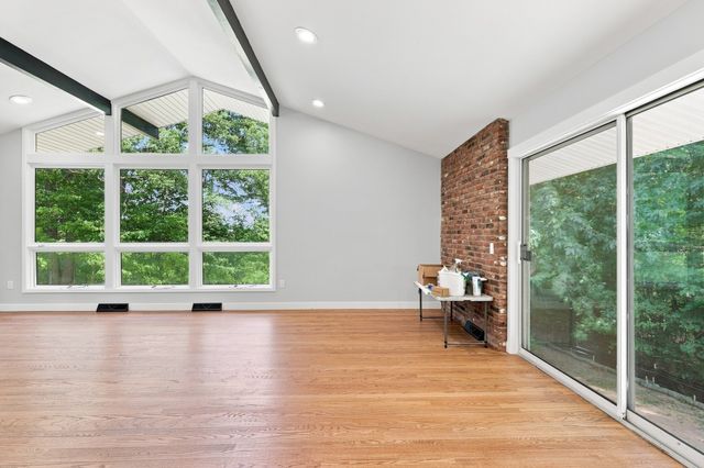 20 Wachusett Street, Leominster, MA 01453