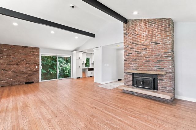 20 Wachusett Street, Leominster, MA 01453