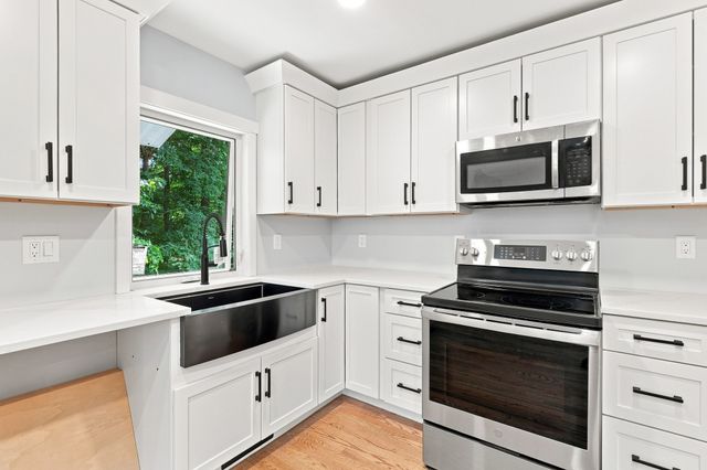 20 Wachusett Street, Leominster, MA 01453