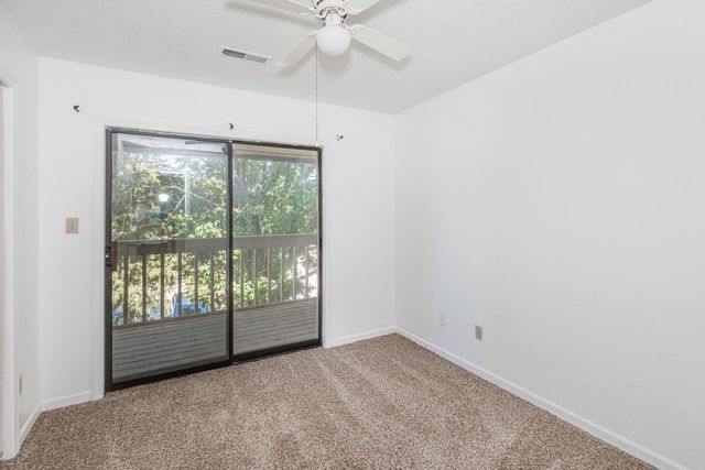 104-3 E GREEN MEADOWS RD, Columbia, MO 65203