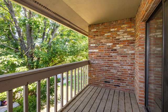 104-3 E GREEN MEADOWS RD, Columbia, MO 65203