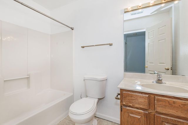 104-3 E GREEN MEADOWS RD, Columbia, MO 65203