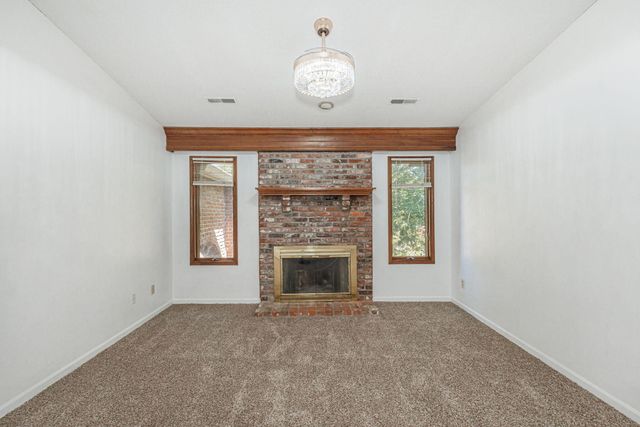 104-3 E GREEN MEADOWS RD, Columbia, MO 65203