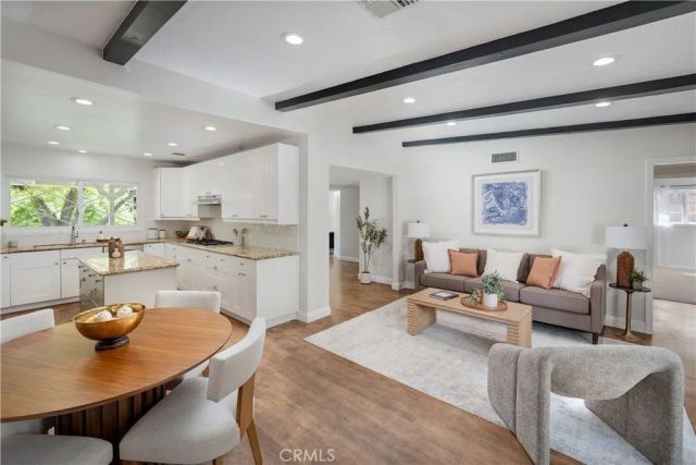 23555 Neargate, Newhall, CA 91321