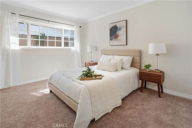 23555 Neargate, Newhall, CA 91321