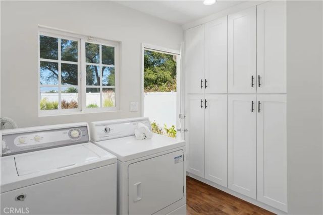 23555 Neargate, Newhall, CA 91321