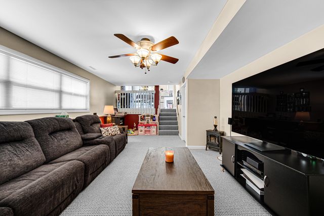 500 Countryshire Court, Griffith, IN 46319