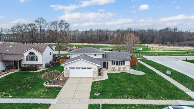 500 Countryshire Court, Griffith, IN 46319