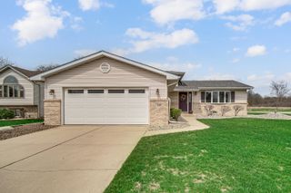 500 Countryshire Court, Griffith, IN 46319