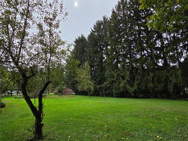5644 LAKE PLEASANT Road, Erie, PA 16509