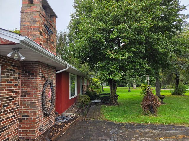 5644 LAKE PLEASANT Road, Erie, PA 16509