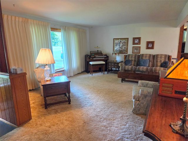 5644 LAKE PLEASANT Road, Erie, PA 16509