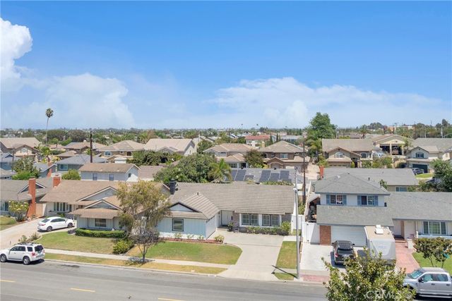 10462 Christopher St., Cypress, CA 90630