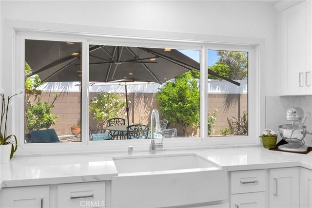 10462 Christopher St., Cypress, CA 90630
