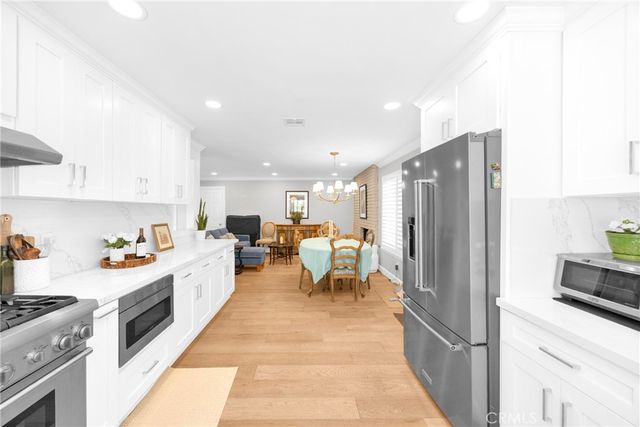 10462 Christopher St., Cypress, CA 90630