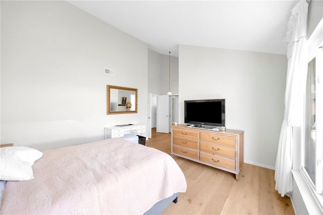 10462 Christopher St., Cypress, CA 90630