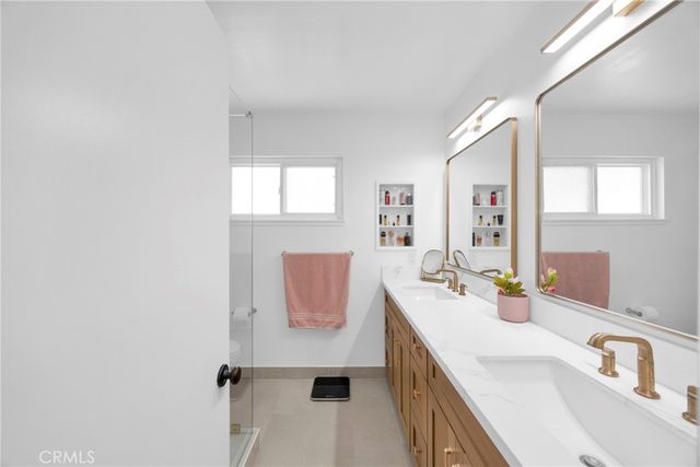 10462 Christopher St., Cypress, CA 90630