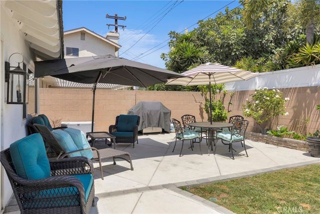 10462 Christopher St., Cypress, CA 90630