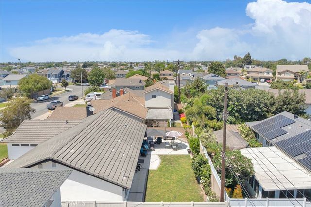 10462 Christopher St., Cypress, CA 90630