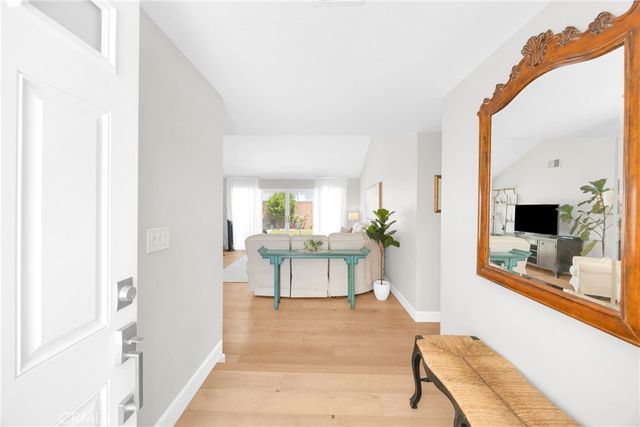 10462 Christopher St., Cypress, CA 90630