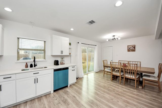 1110 Johnson Street, Pasadena, TX 77506