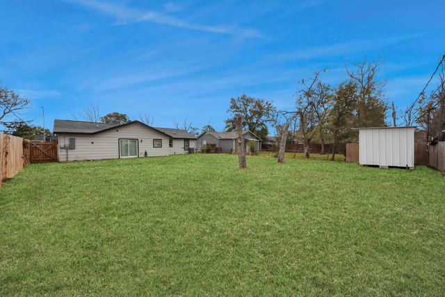 1110 Johnson Street, Pasadena, TX 77506