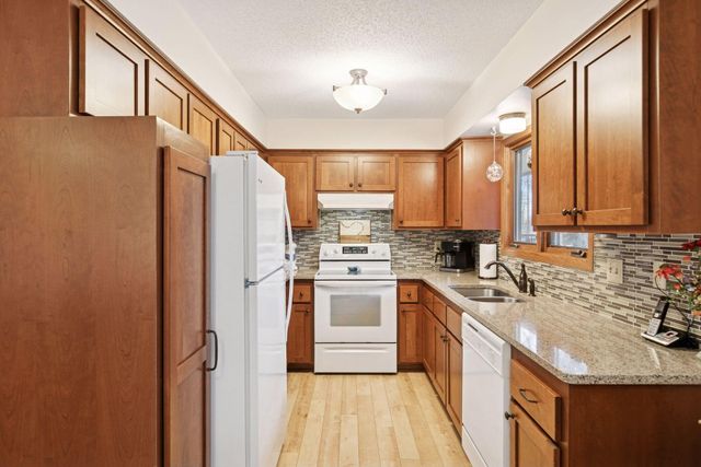 1795 Lake Valentine Road, Arden Hills, MN 55112