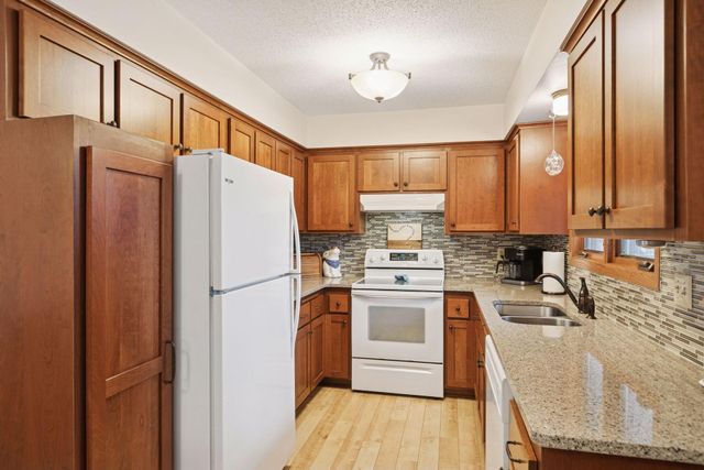 1795 Lake Valentine Road, Arden Hills, MN 55112