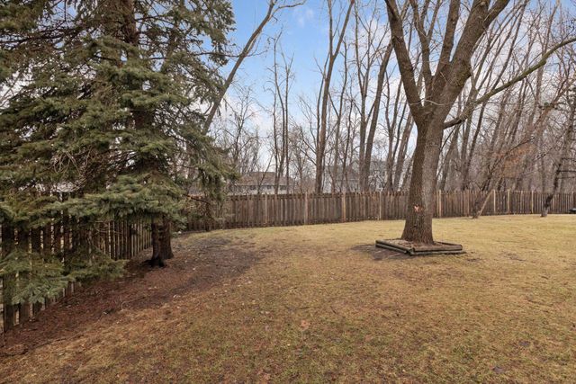 1795 Lake Valentine Road, Arden Hills, MN 55112