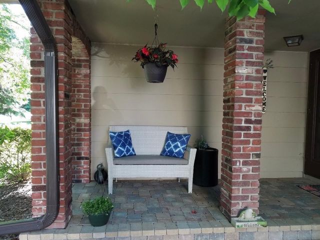 1795 Lake Valentine Road, Arden Hills, MN 55112