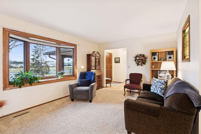 1795 Lake Valentine Road, Arden Hills, MN 55112