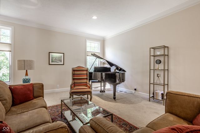 9729 Oakhaven Court, Indianapolis, IN 46256