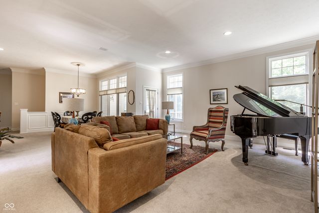 9729 Oakhaven Court, Indianapolis, IN 46256