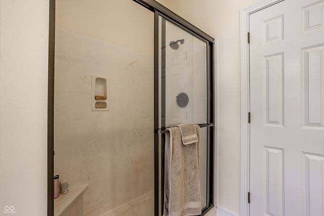 9729 Oakhaven Court, Indianapolis, IN 46256