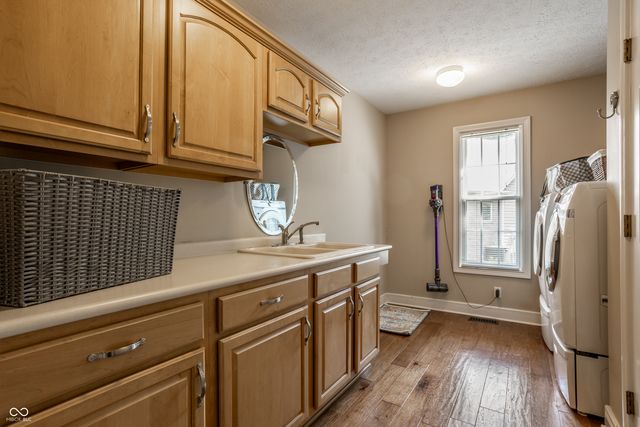 9729 Oakhaven Court, Indianapolis, IN 46256