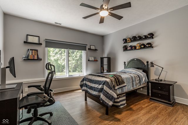 9729 Oakhaven Court, Indianapolis, IN 46256