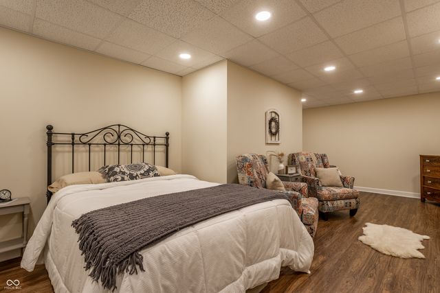 9729 Oakhaven Court, Indianapolis, IN 46256