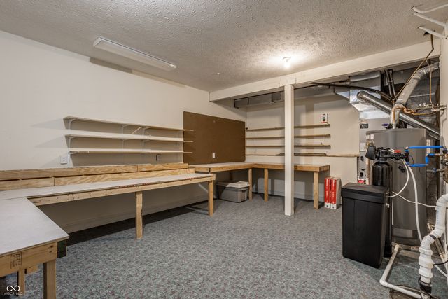 9729 Oakhaven Court, Indianapolis, IN 46256