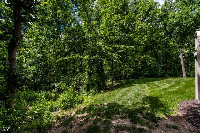 9729 Oakhaven Court, Indianapolis, IN 46256