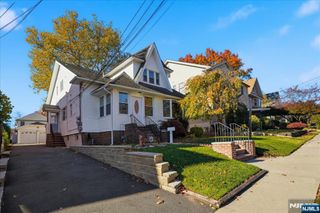 85 Beckwith Place, Rutherford, NJ 07070