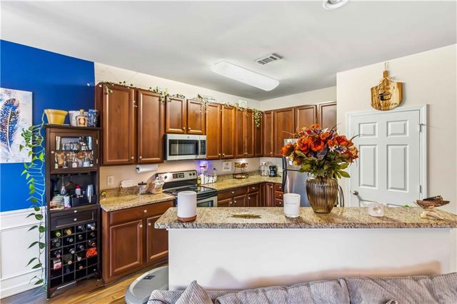 3925 Princeton Lakes Pass SW, Atlanta, GA 30331