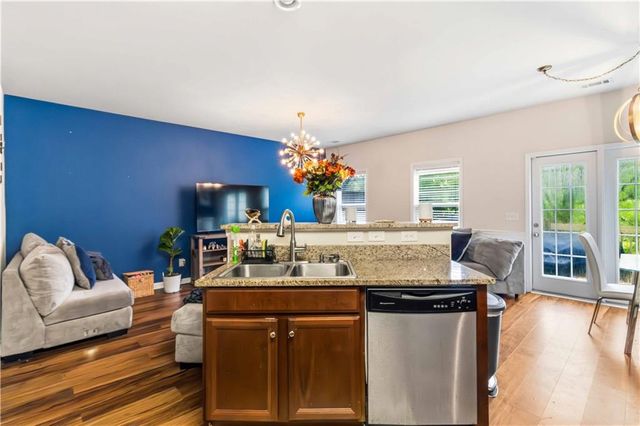 3925 Princeton Lakes Pass SW, Atlanta, GA 30331