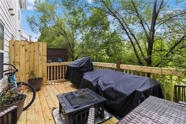 3925 Princeton Lakes Pass SW, Atlanta, GA 30331