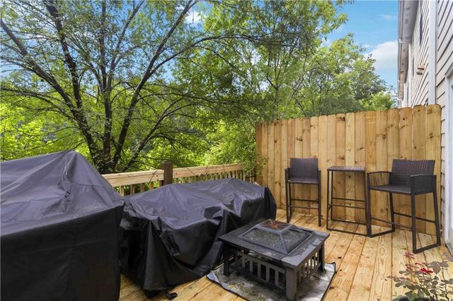 3925 Princeton Lakes Pass SW, Atlanta, GA 30331