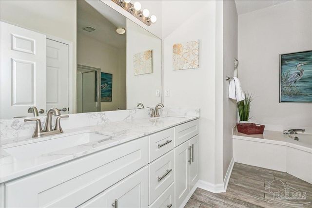 8573 Gulf Blvd 104, Navarre Beach, FL 32566