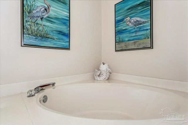 8573 Gulf Blvd 104, Navarre Beach, FL 32566