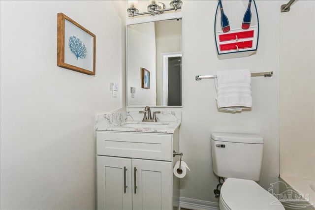 8573 Gulf Blvd 104, Navarre Beach, FL 32566